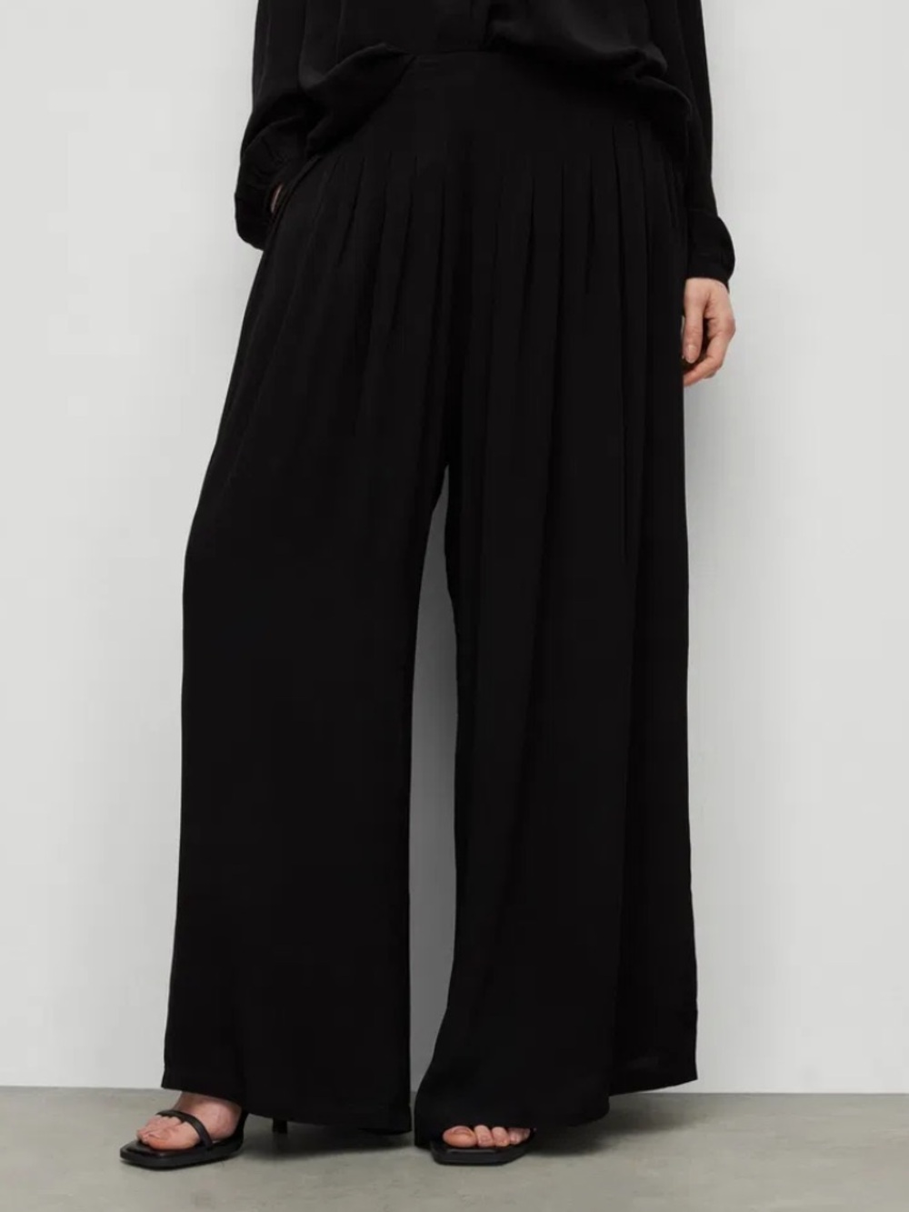 ALLSAINTS| HEZZY WIDE LEG PLEATED TROUSER| Womens Size XS| Black